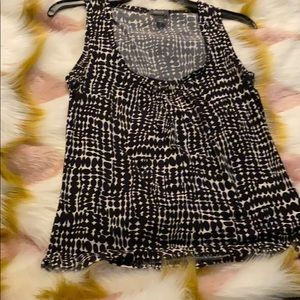 Kenneth Cole Beautiful and sleek black&cream top